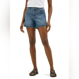 Lee® Women's A-Line Short, mid-rise, regular fit, 4" inseam.